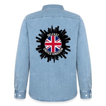 Belfast Skyline UK Flagge Reise Souvenir - Männer Jeanshemd Organic von Stanley/Stella - verwaschenes Hellblau - Hinten - AI Model Male 185 light (185cm)