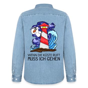 Wenn die Küste ruft Nordsee Leuchtturm - Männer Jeanshemd Organic von Stanley/Stella - verwaschenes Hellblau - Hinten - AI Model Male 185 light (185cm)