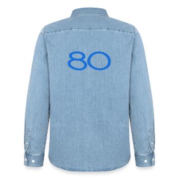 80. 80 JAHRE. 80-JÄHRIGES JUBILÄUM. 80. GEBURTSTAG. - Männer Jeanshemd Organic von Stanley/Stella - verwaschenes Hellblau - Hinten - AI Model Male 185 light (185cm)