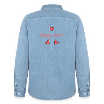 RETRAITE. RETRAITE. RETRAITEE. BONNE RETRAITE - Chemise en denim homme bio Stanley/Stella - bleu clair délavé - Dos - AI Model Male 185 light (185cm)