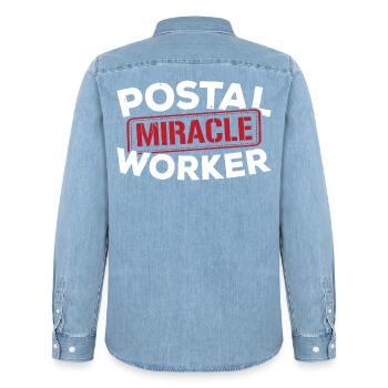 Postwunder Arbeiter Briefträger Briefträger Job - Männer Jeanshemd Organic von Stanley/Stella - verwaschenes Hellblau - Hinten - AI Model Male 185 light (185cm)
