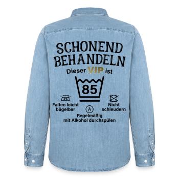 85. Geburtstag Schonend Behandeln 85 VIP ist 85 - Männer Jeanshemd Organic von Stanley/Stella - verwaschenes Hellblau - Hinten - AI Model Male 185 light (185cm)