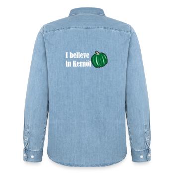 I believe in Kernöl Steiermark Österreich R - Männer Jeanshemd Organic von Stanley/Stella - verwaschenes Hellblau - Hinten - AI Model Male 185 light (185cm)