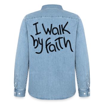 Ich gehe am Glauben vorbei - Männer Jeanshemd Organic von Stanley/Stella - verwaschenes Hellblau - Hinten - AI Model Male 185 light (185cm)