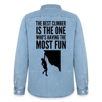 Bester Kletterer – Am meisten Spaß haben - Männer Jeanshemd Organic von Stanley/Stella - verwaschenes Hellblau - Hinten - AI Model Male 185 light (185cm)