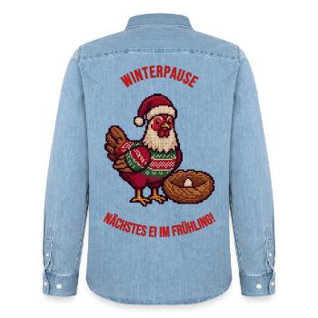 Hühnerhalter Winterpause – Nächstes Ei im Frühling - Männer Jeanshemd Organic von Stanley/Stella - verwaschenes Hellblau - Hinten - AI Model Male 185 light (185cm)