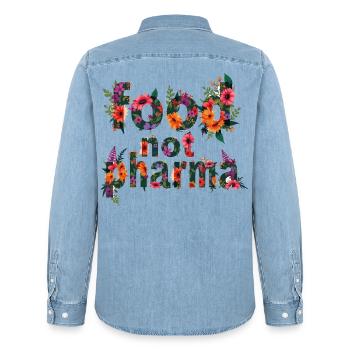 Food Not Pharma Bunte Blumenbuchstaben - Männer Jeanshemd Organic von Stanley/Stella - verwaschenes Hellblau - Hinten - AI Model Male 185 light (185cm)