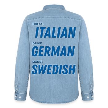 043 Kulturübergreifende Paarphrasen Tee - Männer Jeanshemd Organic von Stanley/Stella - verwaschenes Hellblau - Hinten - AI Model Male 185 light (185cm)