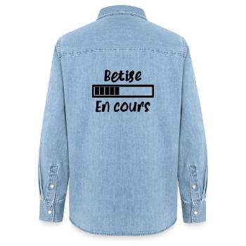 Bêtise en cours - Chemise en denim femme bio Stanley/Stella - bleu clair délavé - Dos - AI Model Female 172 light (172cm)