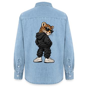 Leopard im Streetstyle – Urbaner Wildkatzenlook - Frauen Jeanshemd Organic von Stanley/Stella - verwaschenes Hellblau - Hinten - AI Model Female 172 light (172cm)