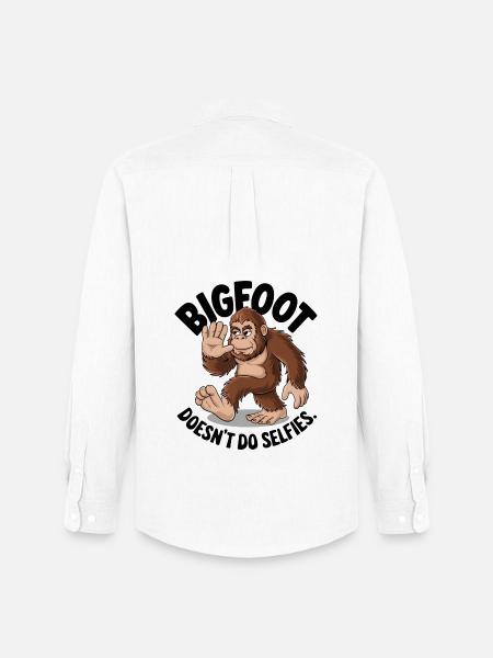 Bigfoot Doesn't Do Selfies - Men's Oxford Shirt by Stanley/Stella - white