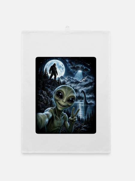 Bigfoot Alien UFO Loch Ness Weltraum Szene Kryptid - Organic Geschirrtuch - Weiß - Vorne