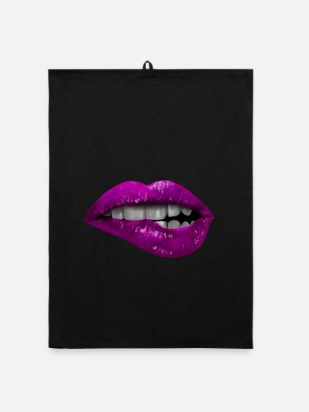 Lila Lippen beißen auf die Lippe - Sexy Pop Art - Organic Geschirrtuch - Schwarz - Vorne