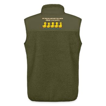 Meine Enten stehen nicht in einer Reihe Lustige Ente - Unisex Sherpaweste von Stanley/Stella - Khaki - Hinten - AI Model Male 178 light (178cm)