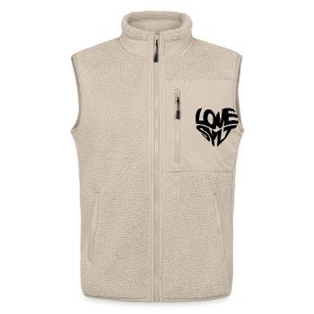 LOVE SYLT HERZ - Unisex Sherpaweste von Stanley/Stella - Beige - Vorne - AI Model Male 178 light (178cm) & AI Model Female 172 light (172cm)