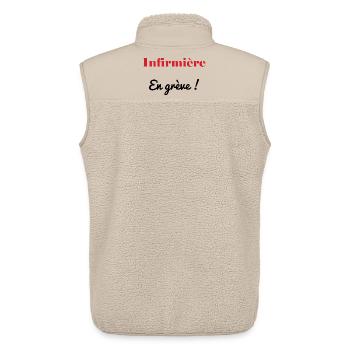 KRANKENSCHWESTER. STREIK. DEMONSTRATION. ARBEIT. HUMOR. - Unisex Sherpaweste von Stanley/Stella - Beige - Hinten - AI Model Male 178 light (178cm)