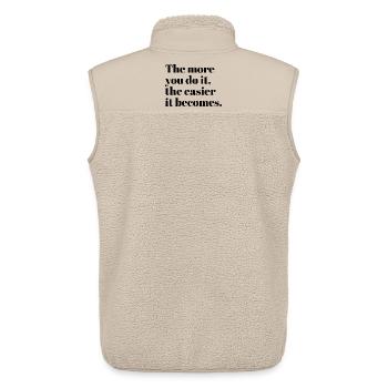 Je öfter du es machst, desto leichter wird es - Unisex Sherpaweste von Stanley/Stella - Beige - Hinten - AI Model Male 178 light (178cm)