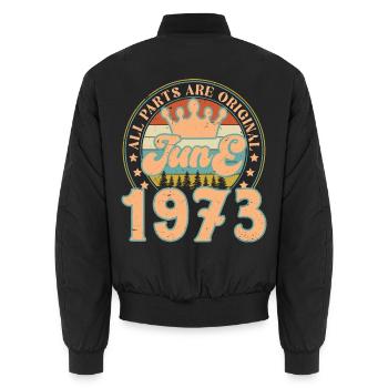 Juni 1973. Juni 1973 Geburtstagsgeschenk. Juni - Unisex Bomberjacke - Schwarz - Hinten - AI Model Male 185 light (185cm)