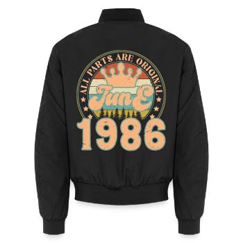 Juni 1986. Juni 1986 Geburtstagsgeschenk. Juni - Unisex Bomberjacke - Schwarz - Hinten - AI Model Male 185 light (185cm)