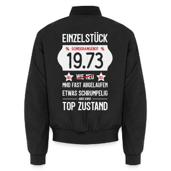 53. GEBURTSTAG 1973 EINZELSTÜCK PREISSCHILD - Unisex Bomberjacke - Schwarz - Hinten - AI Model Male 185 light (185cm)