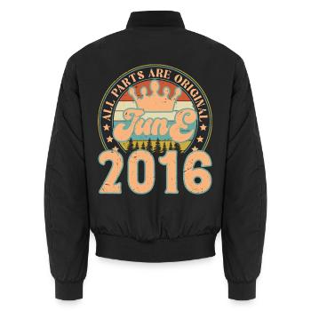 Juni 2016. Geburtstagsgeschenk Juni 2016. Juni - Unisex Bomberjacke - Schwarz - Hinten - AI Model Male 185 light (185cm)