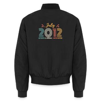 Juli 2012 Geburtstag Juli 2012 Juli - Unisex Bomberjacke - Schwarz - Hinten - AI Model Male 185 light (185cm)