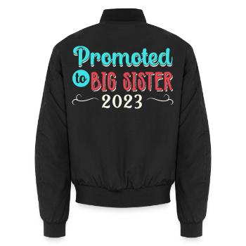 Zur großen Schwester befördert 2023 Große Schweste - Unisex Bomberjacke - Schwarz - Hinten - AI Model Male 185 light (185cm)