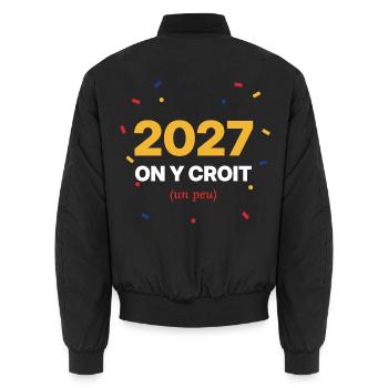 2027 glauben wir daran (ein bisschen) – Silvesterhumor - Unisex Bomberjacke - Schwarz - Hinten - AI Model Male 185 light (185cm)