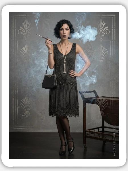 Flapper Noir: Schwarzes Perlenkleid - Sticker Größe L (20 x 20 cm) - Mattweiß