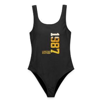 LIMITED EDITION 1987 BIER 39. GEBURTSTAG - Frauen Badeanzug - Schwarz - Vorne - AI Model Female 172 light (172cm)