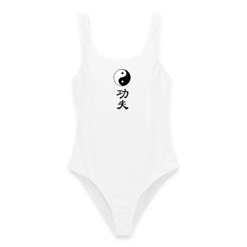 tao kung fu - Frauen Badeanzug - Weiß - Vorne - AI Model Female 172 dark (172cm)