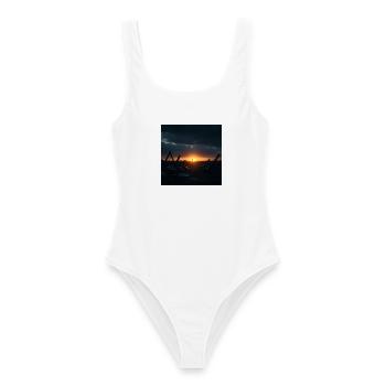 Sonnenuntergang am See - Frauen Badeanzug - Weiß - Vorne - AI Model Female 172 dark (172cm)