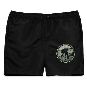 Scooter Tricks E-Roller Stunt Scooter - Männer Badeshorts - Schwarz - Vorne - AI Model Male 178 light (178cm)