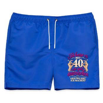 Mit 40 so gut aussehen Lustiger Geburtstagsspruch - Männer Badeshorts - Royalblau - Vorne - AI Model Male 178 light (178cm)