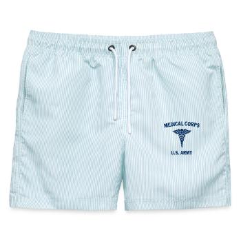 AVM WW2 MEDICAL CORPS US Flagge BLAU - Männer Badeshorts - hellblau gestreift - Vorne - AI Model Male 178 light (178cm)