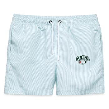 Social Battery 1% – Low Social Energy - Männer Badeshorts - hellblau gestreift - Vorne - AI Model Male 178 light (178cm)