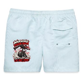 Achtung! Verrückter Biker. Biker-Humor - Männer Badeshorts - hellblau gestreift - Hinten - AI Model Male 178 light (178cm)