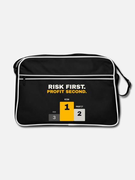 Risk first, Profit second – Trading Motivation - Retro Tasche - Schwarz/Weiß