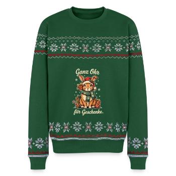 Weihnachtshase mit Schal und Geschenken - Unisex Premium Organic Weihnachtspullover - Flaschengrün - Vorne - AI Model Female 172 light (172cm) & AI Model Male 178 light (178cm)