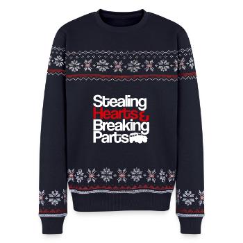 Herzen stehlen, Teile zerbrechen - Unisex Premium Organic Weihnachtspullover - Navy - Vorne - AI Model Female 172 light (172cm) & AI Model Male 178 light (178cm)