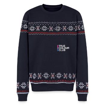TRUE COLOUR CLUB – Bisexuelle gestapelte Unterschrift - Unisex Premium Organic Weihnachtspullover - Navy - Vorne - AI Model Female 172 light (172cm) & AI Model Male 178 light (178cm)