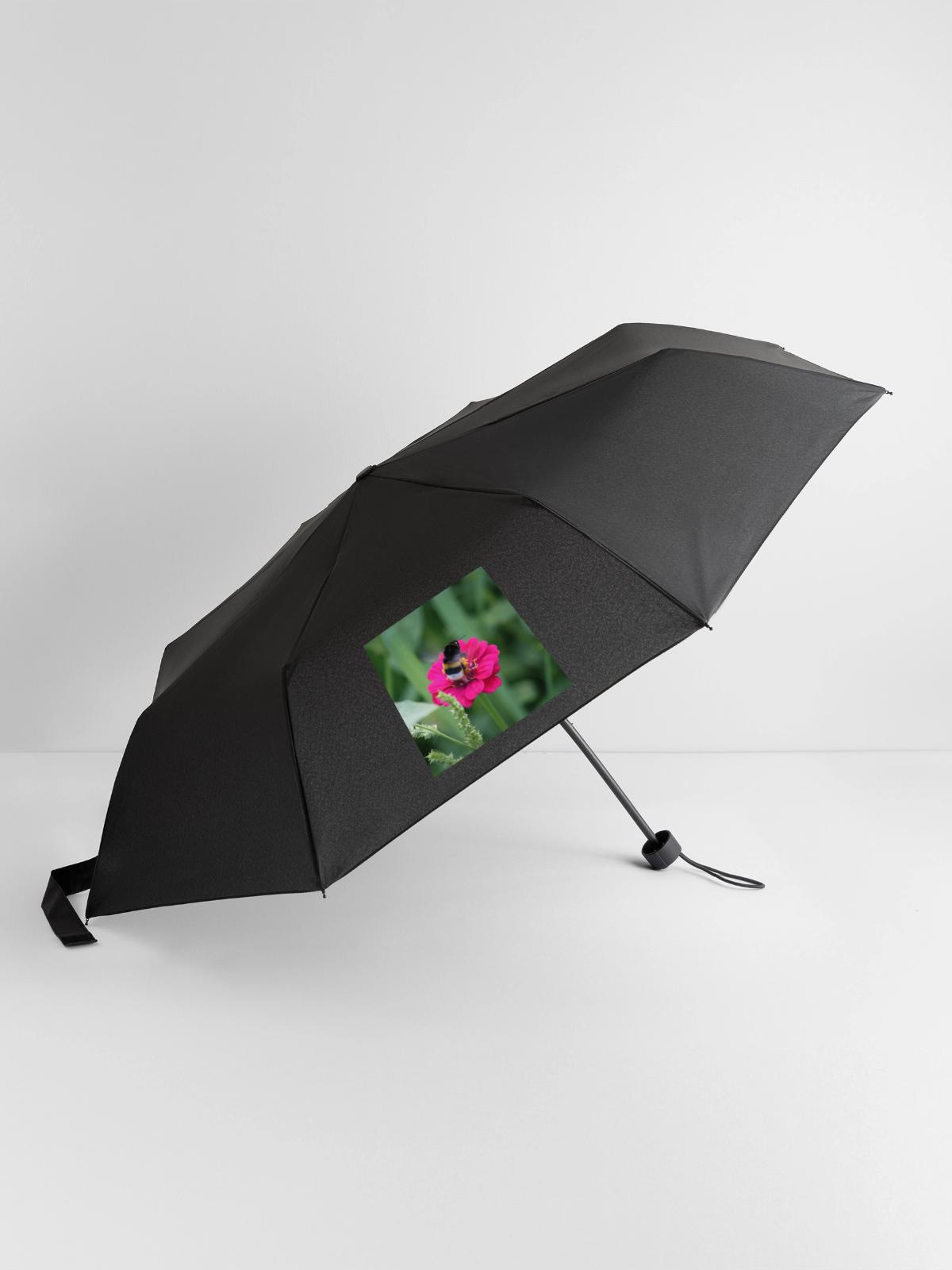 Hummel schwebt über pinker Blume - Regenschirm (klein) - Schwarz - Vorne