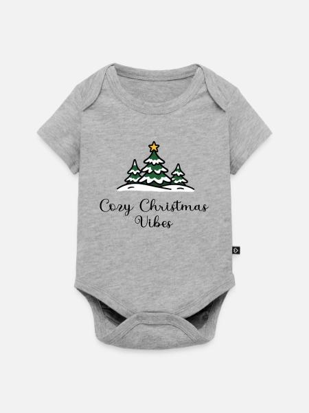 Cozy Christmas Vibes – Winterliche Weihnachtsbäume - Baby Premium Kurzarmbody - Grau meliert