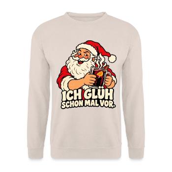 Ich glüh schon mal vor – Weihnachtsmann - Unisex Pullover - Sand - Vorne - Alina (178cm) & Michal (187cm)