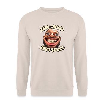 Keine Haare, keine Sorgen – Glatze und bärtiger Humor - Unisex Pullover - Sand - Vorne - Alina (178cm) & Michal (187cm)