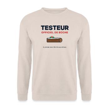 Offizieller Tester des Weihnachtsprotokolls – Weihnachtshumor - Unisex Pullover - Sand - Vorne - Alina (178cm) & Michal (187cm)