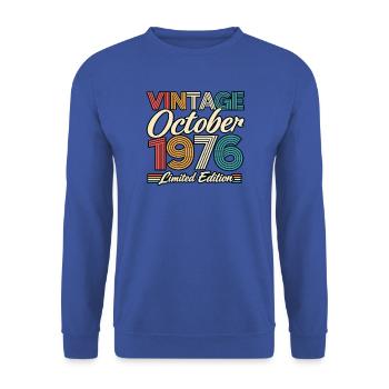 Vintage Oktober 1976 Limited Edition 50. Geburtstag - Unisex Pullover - Royalblau - Vorne - Alina (178cm) & Michal (187cm)