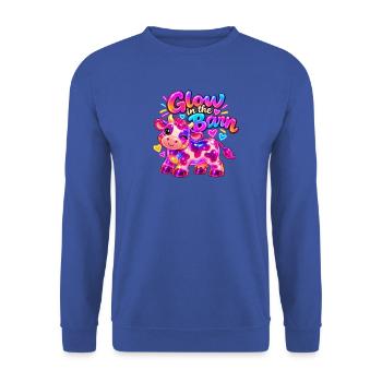 Glow in the Barn – Kawaii Gummy Cow - Unisex Pullover - Royalblau - Vorne - Alina (178cm) & Michal (187cm)