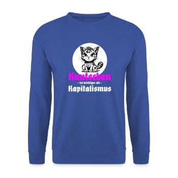 Knutschen ist wichtiger als Kapitalismus - Unisex Pullover - Royalblau - Vorne - Alina (178cm) & Michal (187cm)
