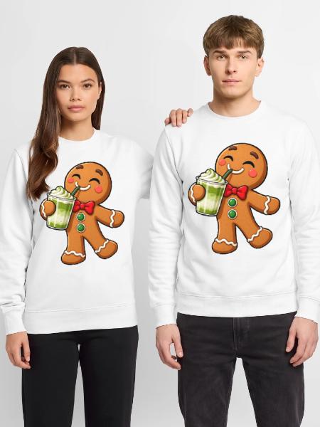 Lebkuchenmann mit Matcha Latte – Süße Weihnachtsze - Unisex Pullover - Weiß - Vorne - Alina (178cm) & Michal (187cm)